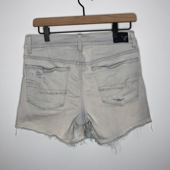 American Eagle Light Wash Hi-Rise Shortie Size 8 - Picture 2 of 7